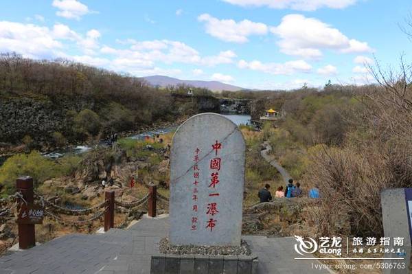 镜泊湖畔吊水楼瀑布，中国北方最壮观的熔岩塌陷瀑布