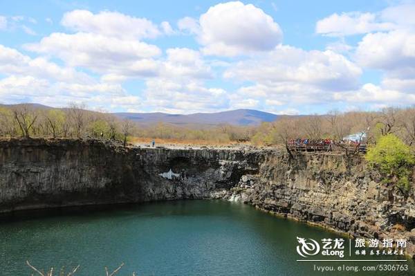 镜泊湖畔吊水楼瀑布，中国北方最壮观的熔岩塌陷瀑布