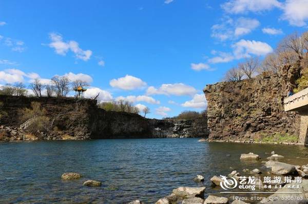 镜泊湖畔吊水楼瀑布，中国北方最壮观的熔岩塌陷瀑布