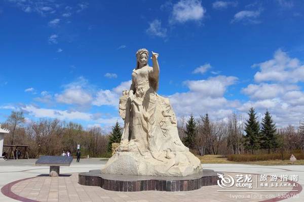 镜泊湖畔吊水楼瀑布，中国北方最壮观的熔岩塌陷瀑布